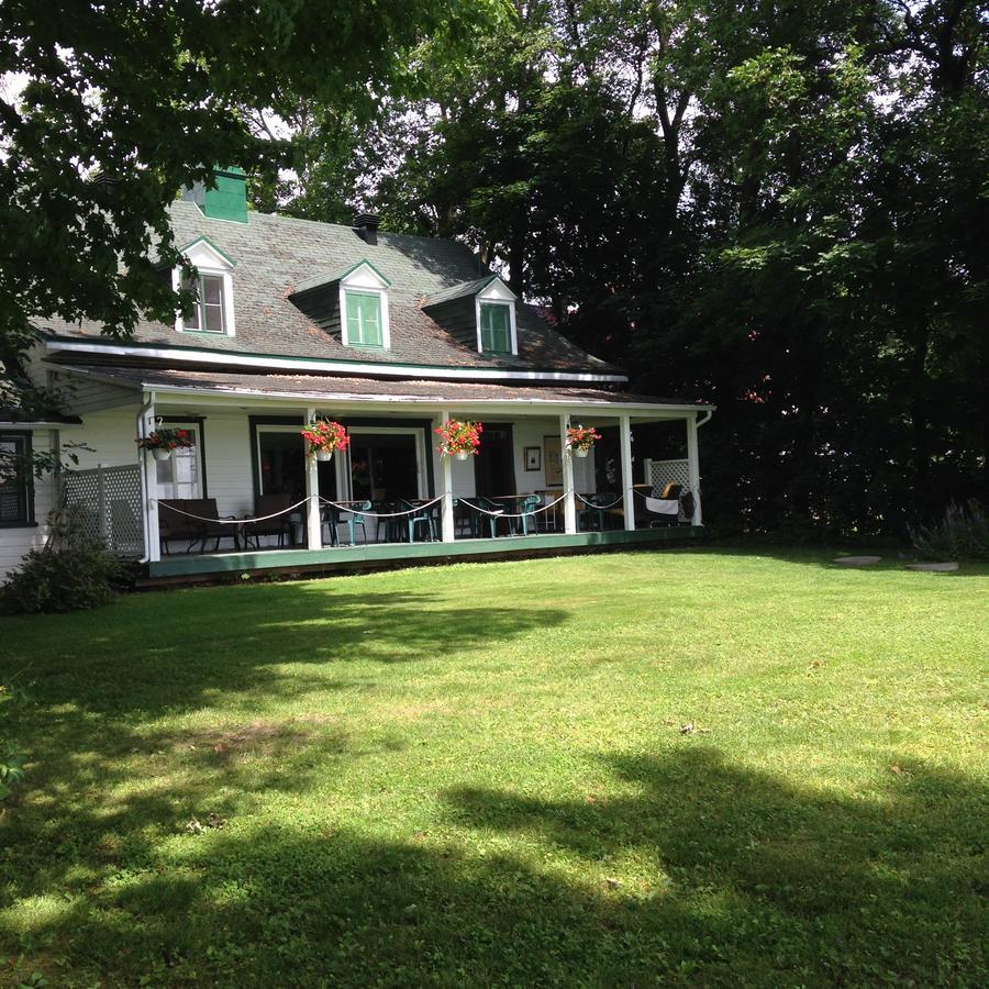 Auberge Les Blancs Moutons Saint-Laurent-de-l'ile d'Orleans Kültér fotó